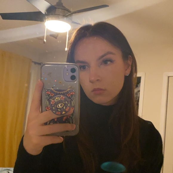 Meet your Posher, Julia - Picture 1 of 1